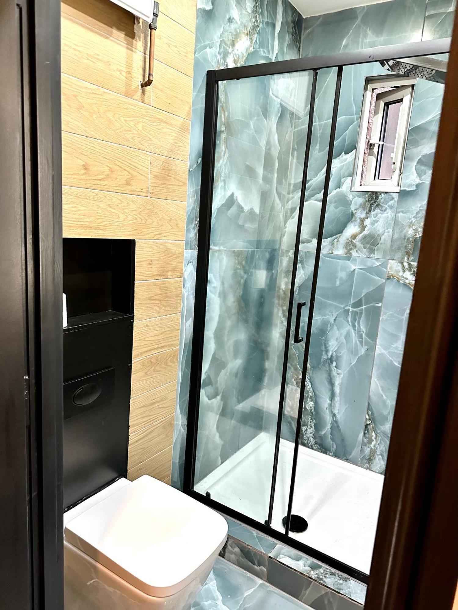 G Eighty Four Aparthotel ลอนดอน ภายนอก รูปภาพ