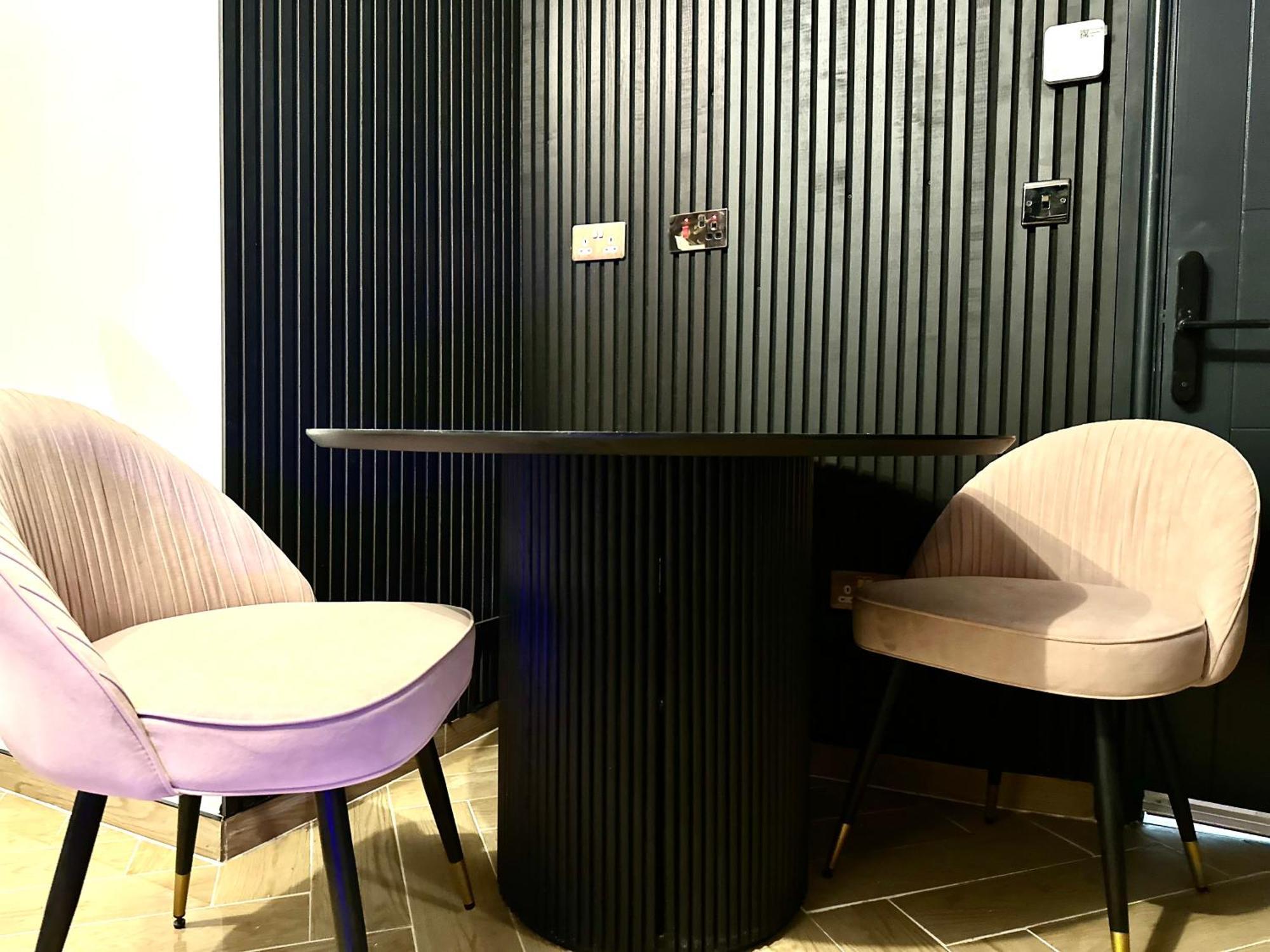 G Eighty Four Aparthotel ลอนดอน ภายนอก รูปภาพ